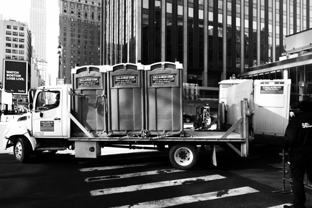 Portable Toilet Options We Offer in Laton, CA